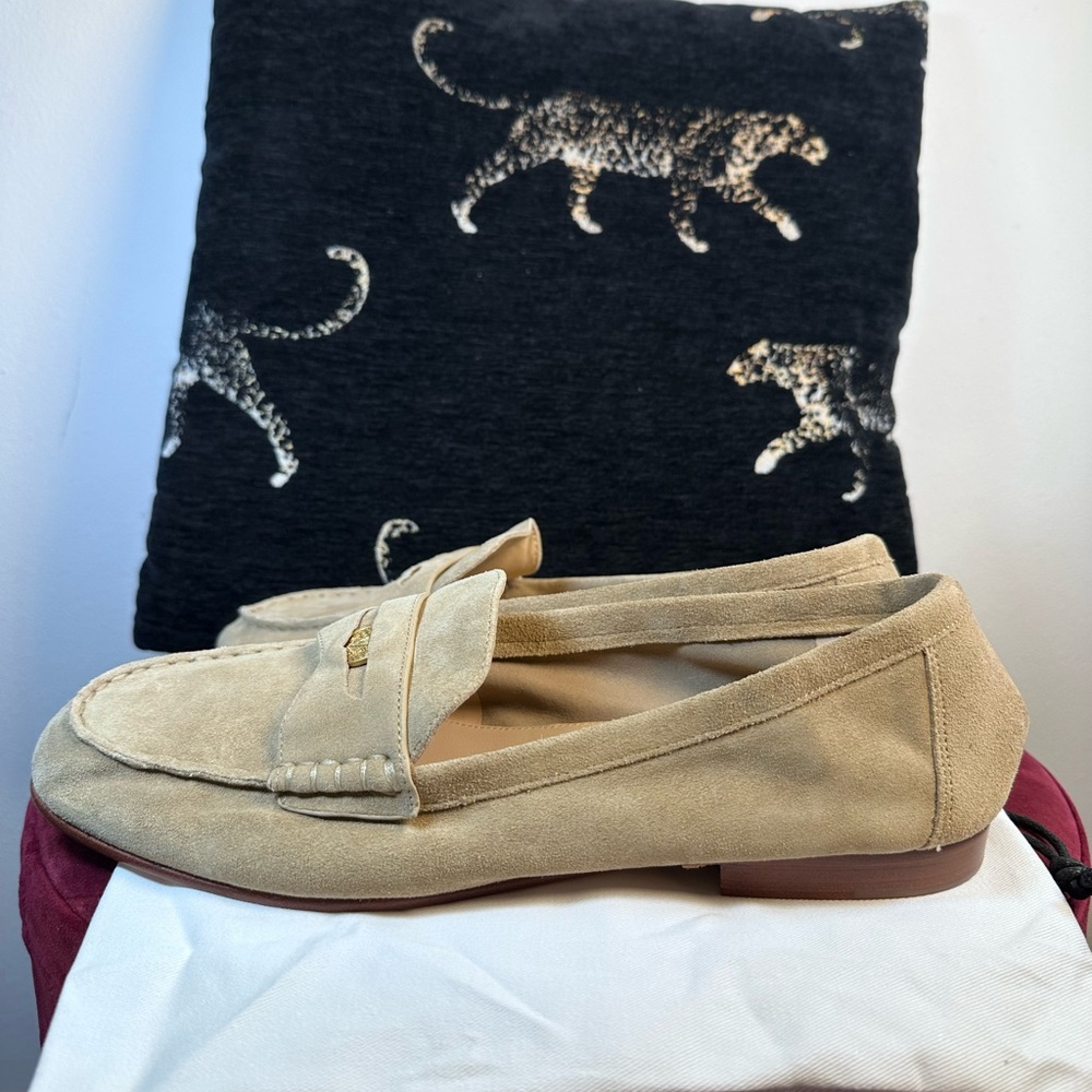 Veronica Beard Penny Loafer in Sand sude leather work classy flat like new - Picture 8 of 11